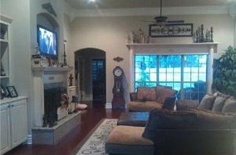 2nd image of 264 Sepulvado Dr
