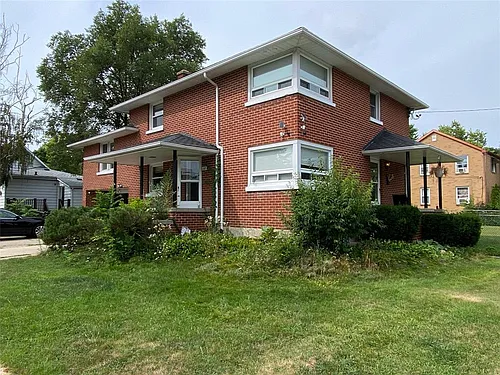 249 Elgin St Photo 1