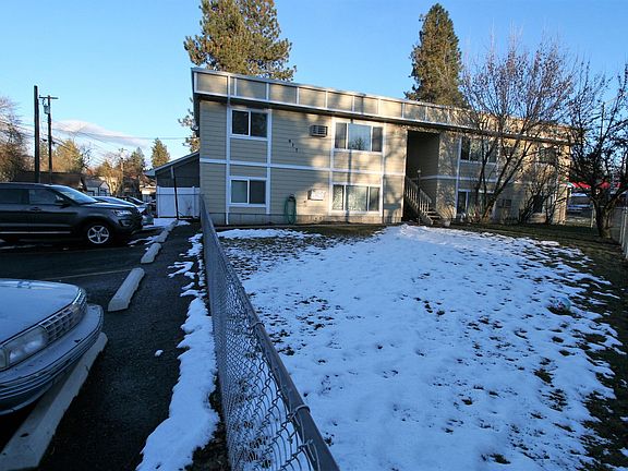 Front yard & parking