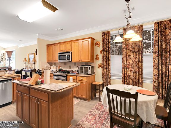 5th image of 1141 Pebble Creek Ln