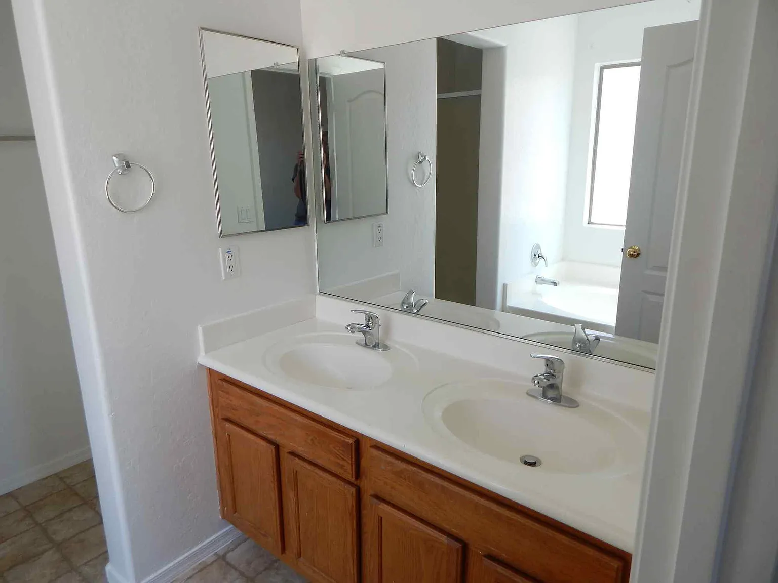 8625 W Miami St — Photo 4