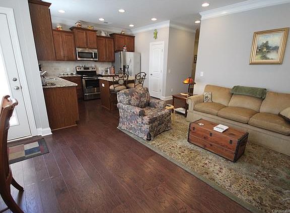 4th image of 2520 Gallery Dr #0
