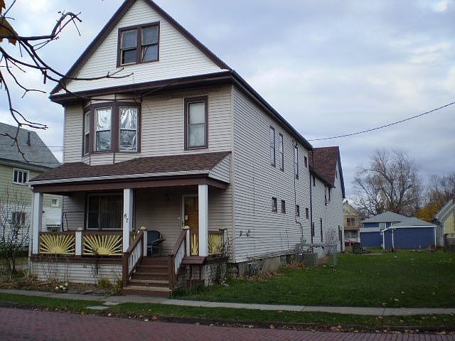 2nd image of 67 Cochrane St