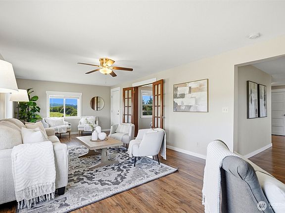 5th image of 4519 38th Street SE
