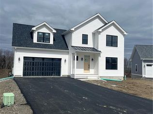 361 Freedom Trail Dr, Portsmouth, RI 02871