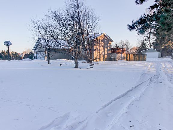 3rd image of 40286 Greenlawn Ave