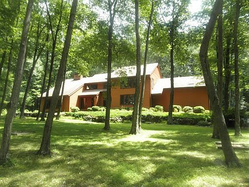 House and Front Yard in 2012