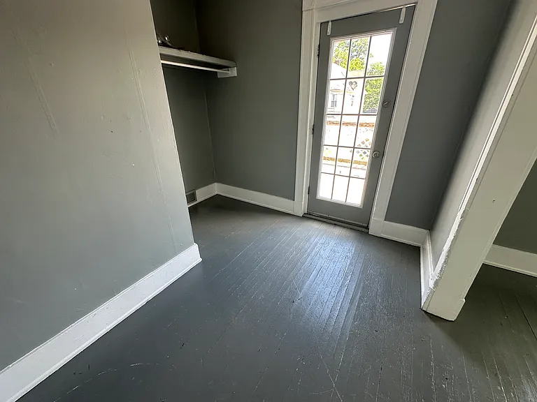 156 Ryan St #2UPR — Photo 11