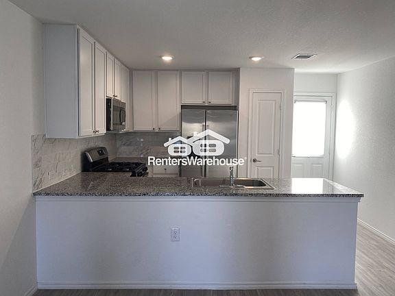 3rd image of 5618 Raven Pl