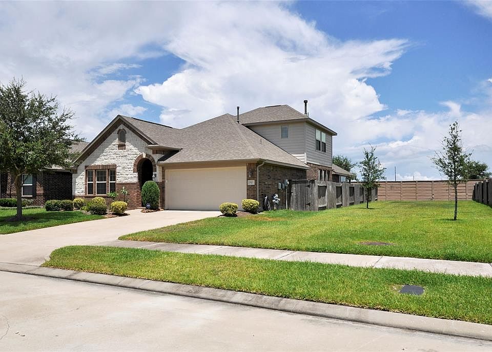1st image of 6823 Blue Glade Dr