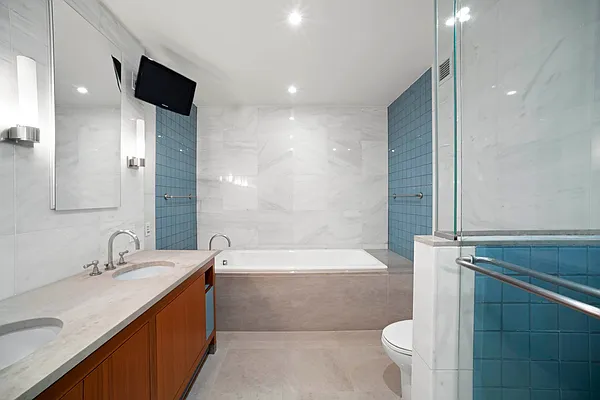 Rented by R New York | media 4