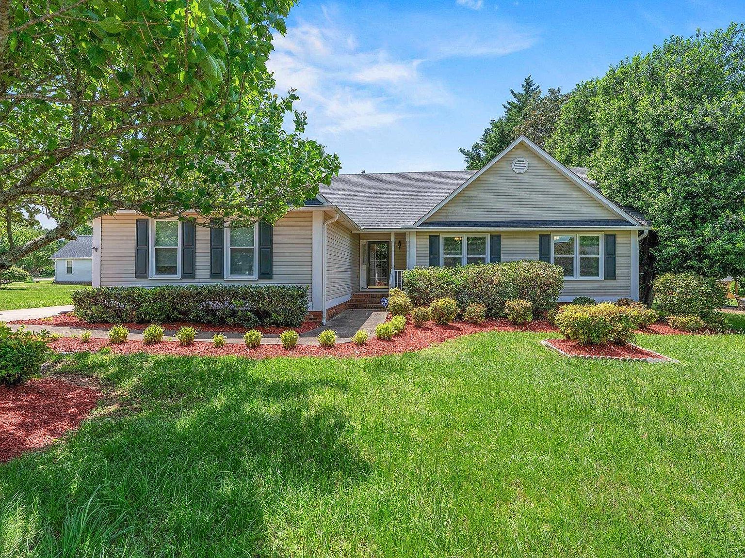 トップス houseonthehill 305 Tearose Ln, Simpsonville, SC 29681 | Zillow