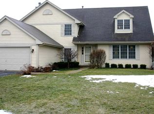 1072 White Pine Dr, Antioch, IL