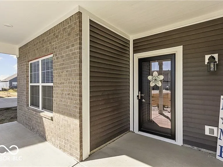 5826 Cresswell Ln — Photo 3