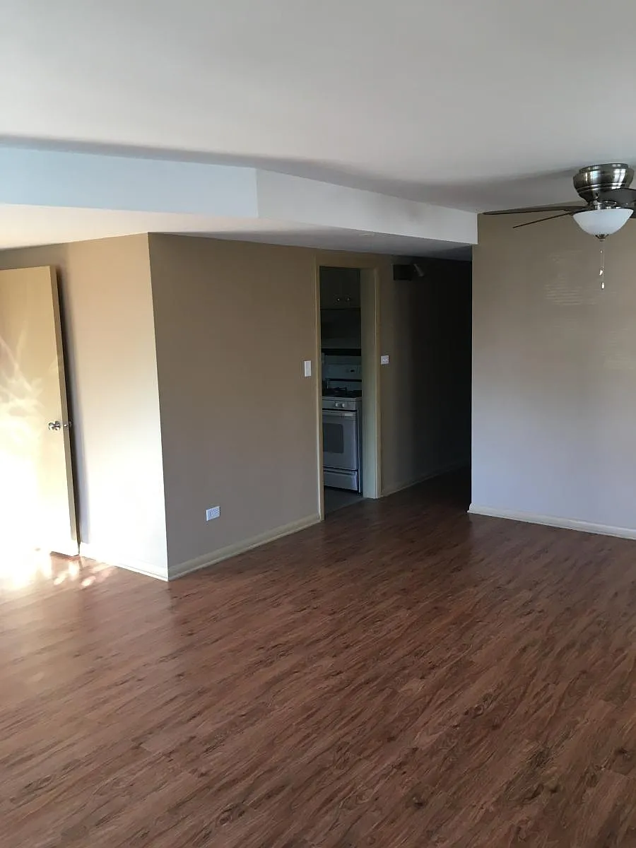Building Photo - 7342 W Carol St #1