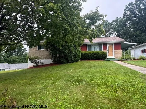 310 Pratt Ave, Kingwood, WV 26537
