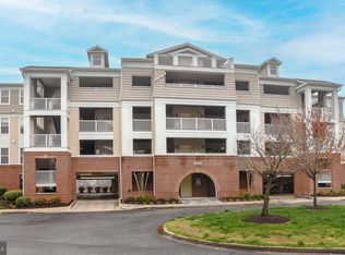 512 Oyster Bay Pl #203, Solomons, MD 20688