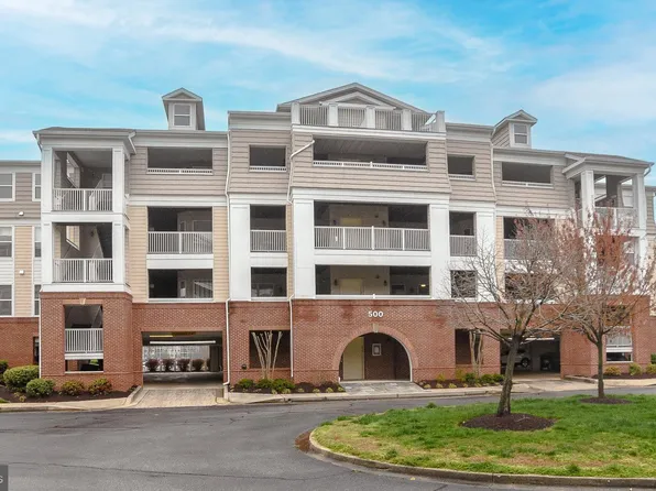 512 Oyster Bay Pl #203, Solomons, MD 20688