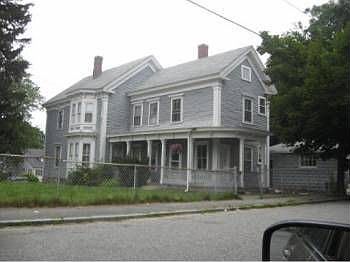 2nd image of 208 Phillips St