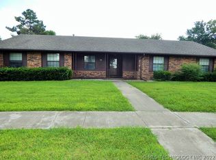 9910 E 40th St, Tulsa, OK 74146