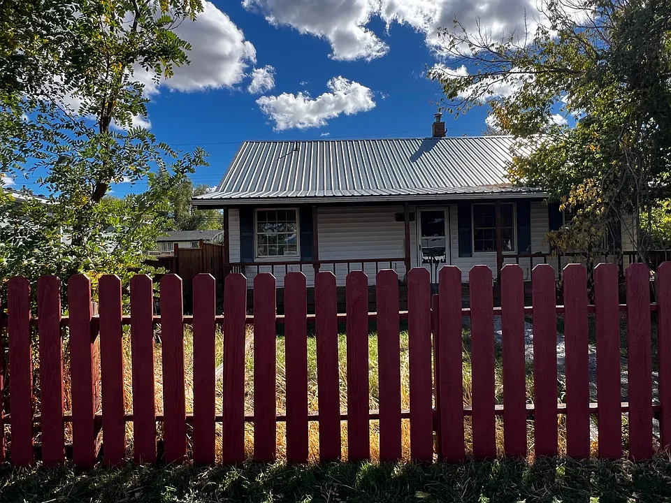316 W Railroad Ave