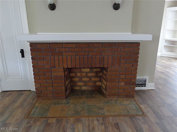 5th image of 2031 Tampa Ave