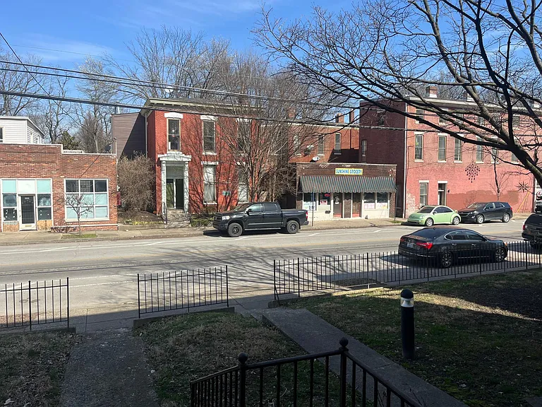 120 E Oak St #1 — Photo 19