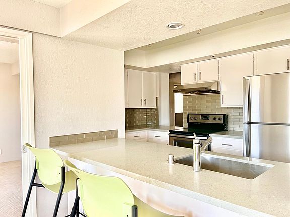 5th image of 185 Forest Ave APT 2B