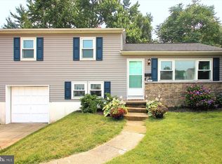 704 Mayo Rd, Glen Burnie, MD 21061