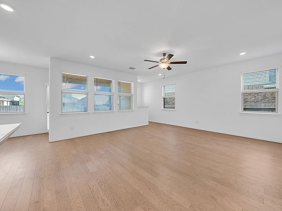 5th image of 2050 Egret Ave