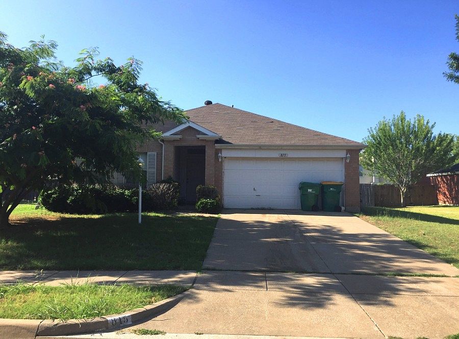 1st image of 815 Breton Dr
