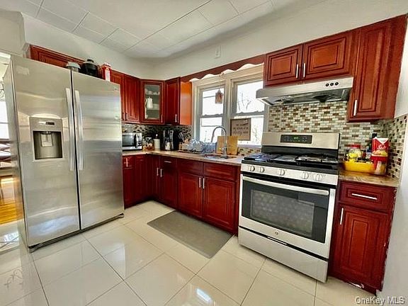 5th image of 71 Winthrop Ave