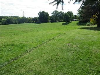 3rd image of 801 W Jones Rd