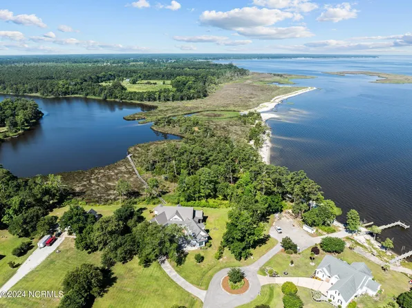 127 Moores Farm Road, Havelock, NC 28532