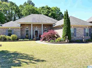 108 Huntsmen Ln, Harvest, AL 35749