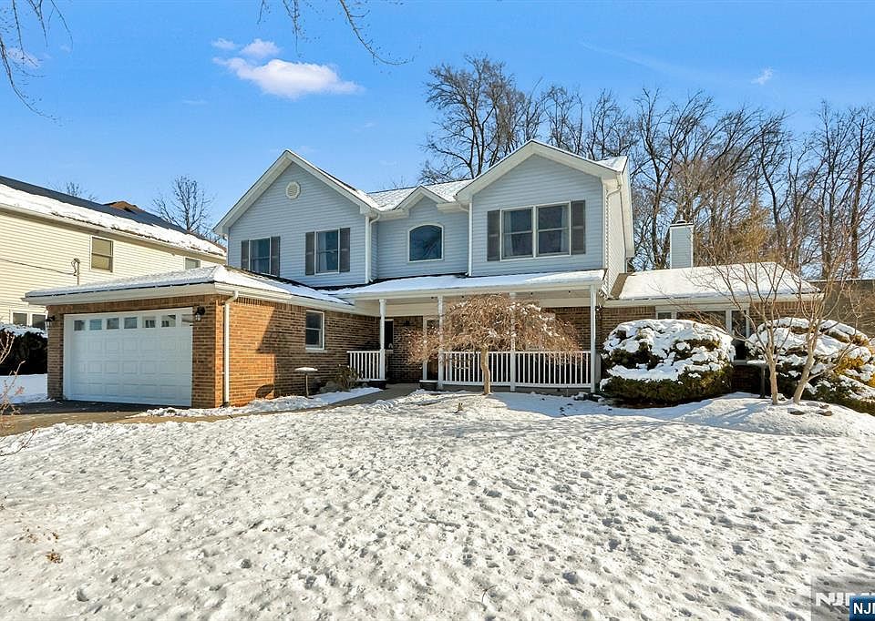 1st image of 67 Emwood Dr