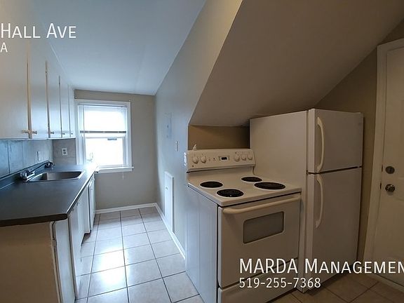 4th image of 1622 Hall Ave