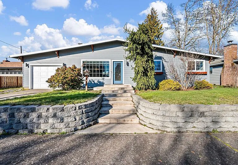 2577 Elysium Ave — Photo 1