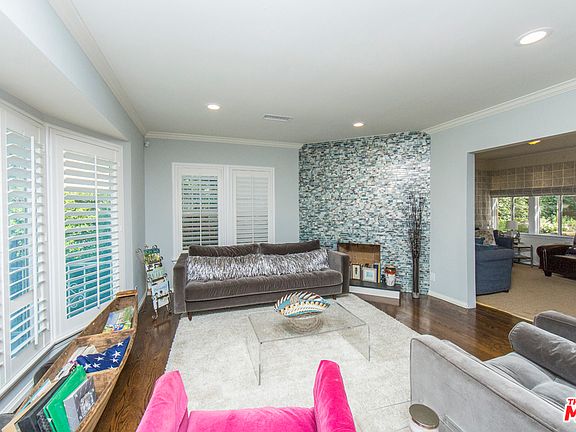 4th image of 5122 Parkglen Ave
