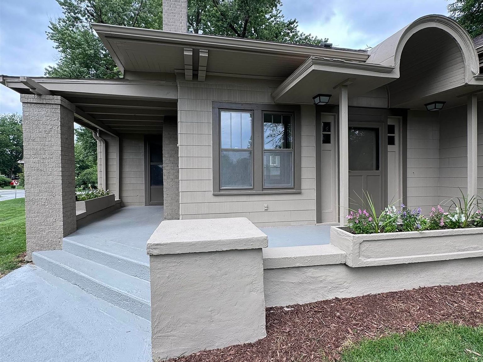 2370 Fontenelle Blvd, Omaha, NE 68104 Zillow