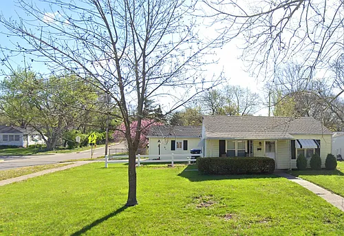 2300 SW Eveningside Dr Photo 1