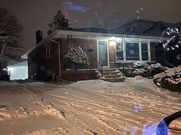 5th image of 664 Bensley Ave