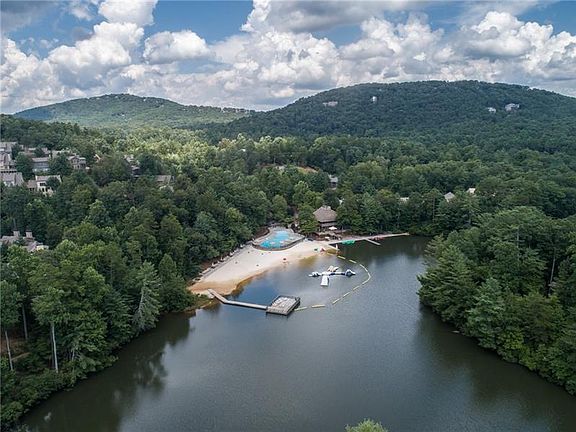 4th image of 8261 Cox Mountain Dr