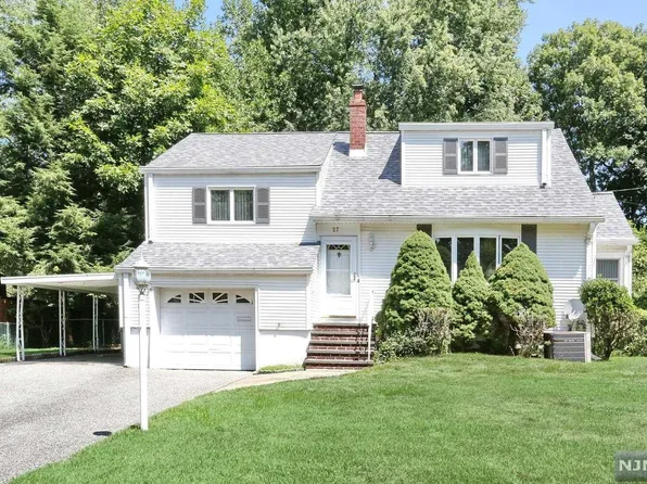 27 Barbara Rd, Dumont, NJ 07628