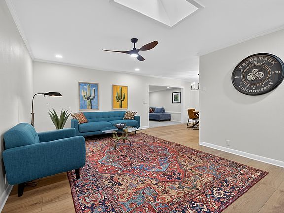 2nd image of 8 Cambre Cir