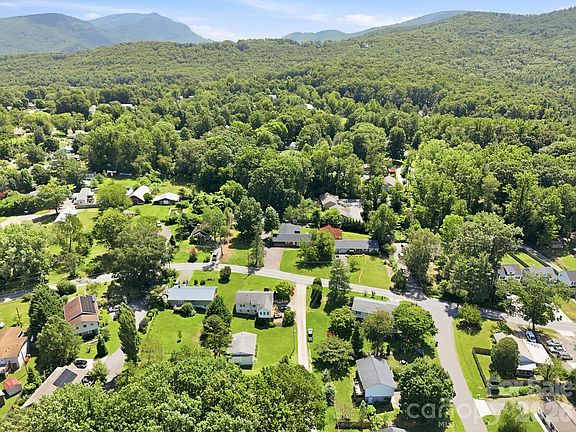 5th image of 376 School Rd E