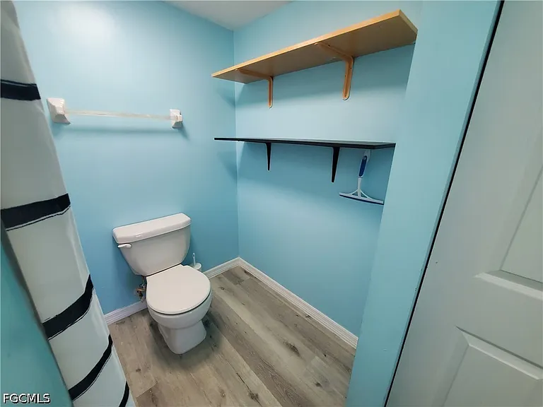 1055 Palm Ave #214 — Photo 25