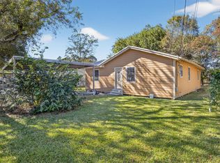 3261 Sherwood Dr, Orange, TX 77632