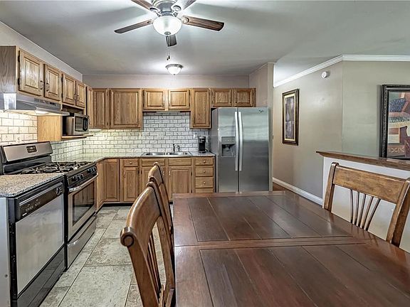 5th image of 1687 Coachway Ln