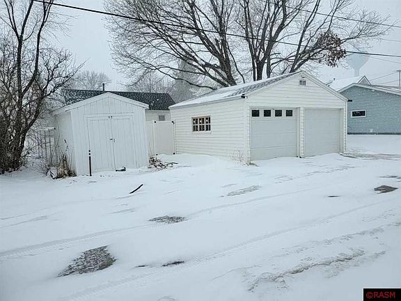 2nd image of 322 S Lincoln St